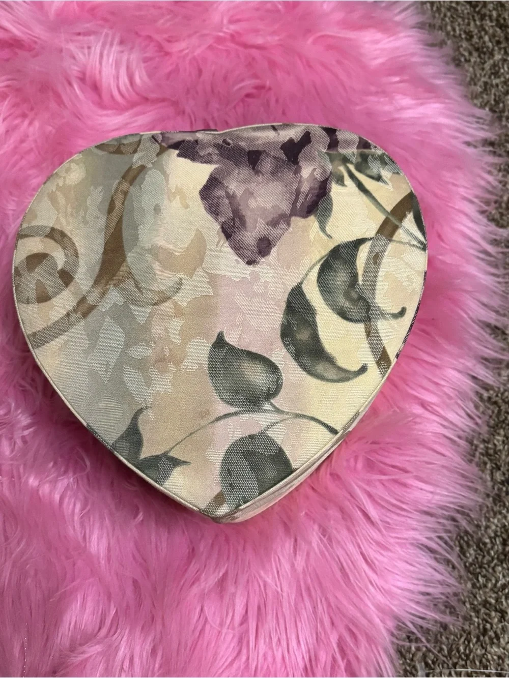 Floral Heart Decorative Storage Box in Pink and Cream 3